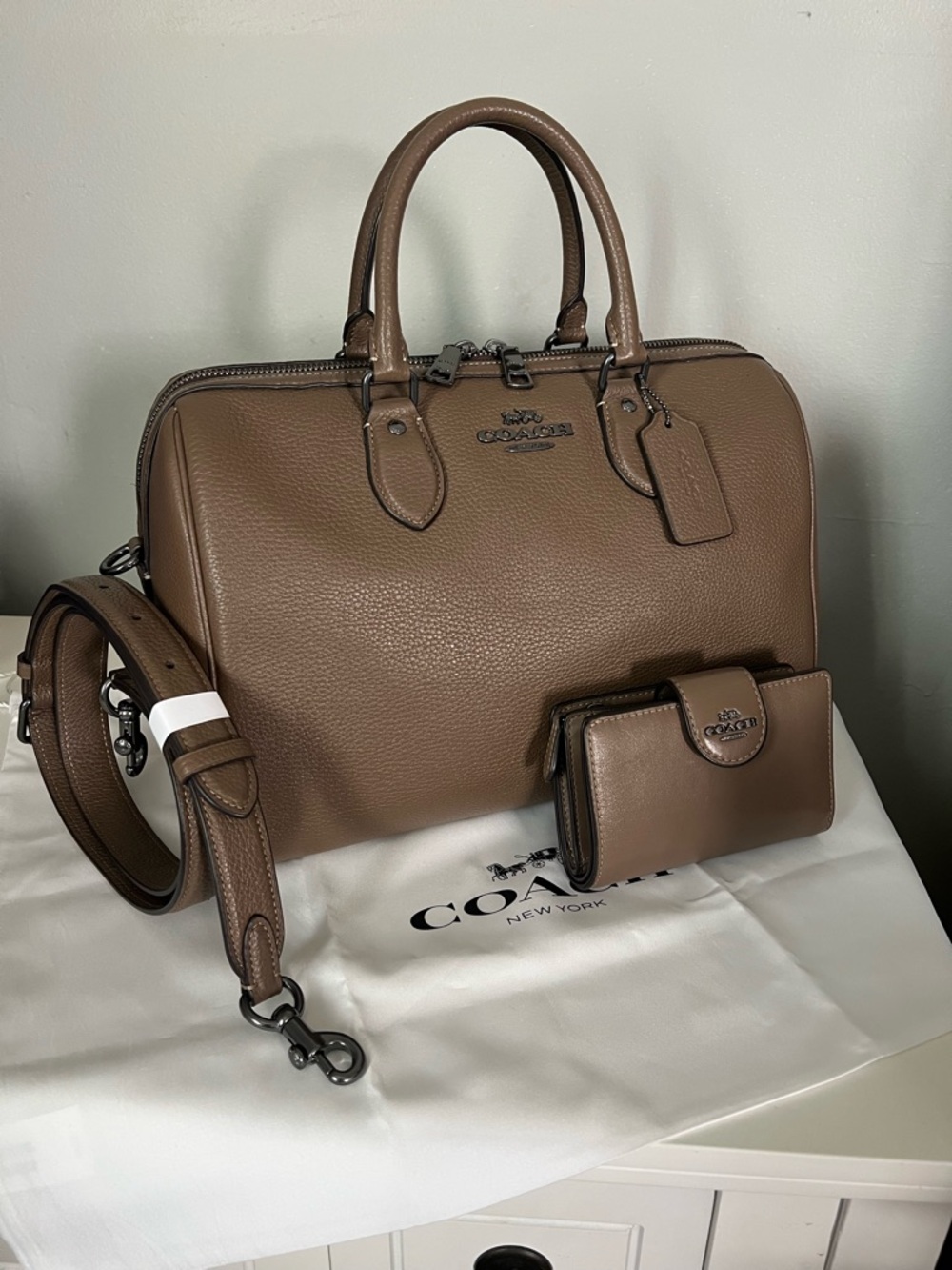 Coach Large Rowan Satchel And Matching Wallet - Picture 2 of 14